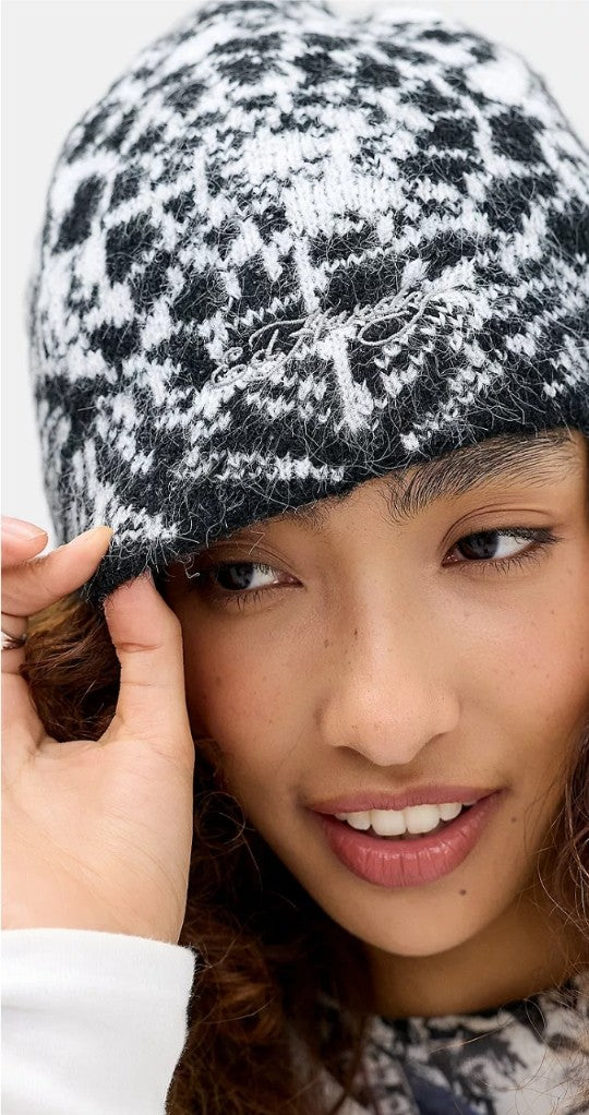 Ed Hardy Unisex Black Widow Beanie